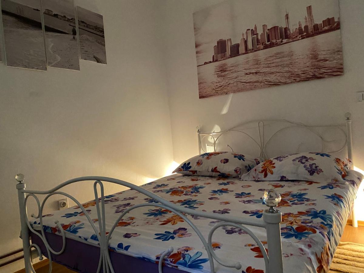 Apartment Villa Rossa Porec Esterno foto