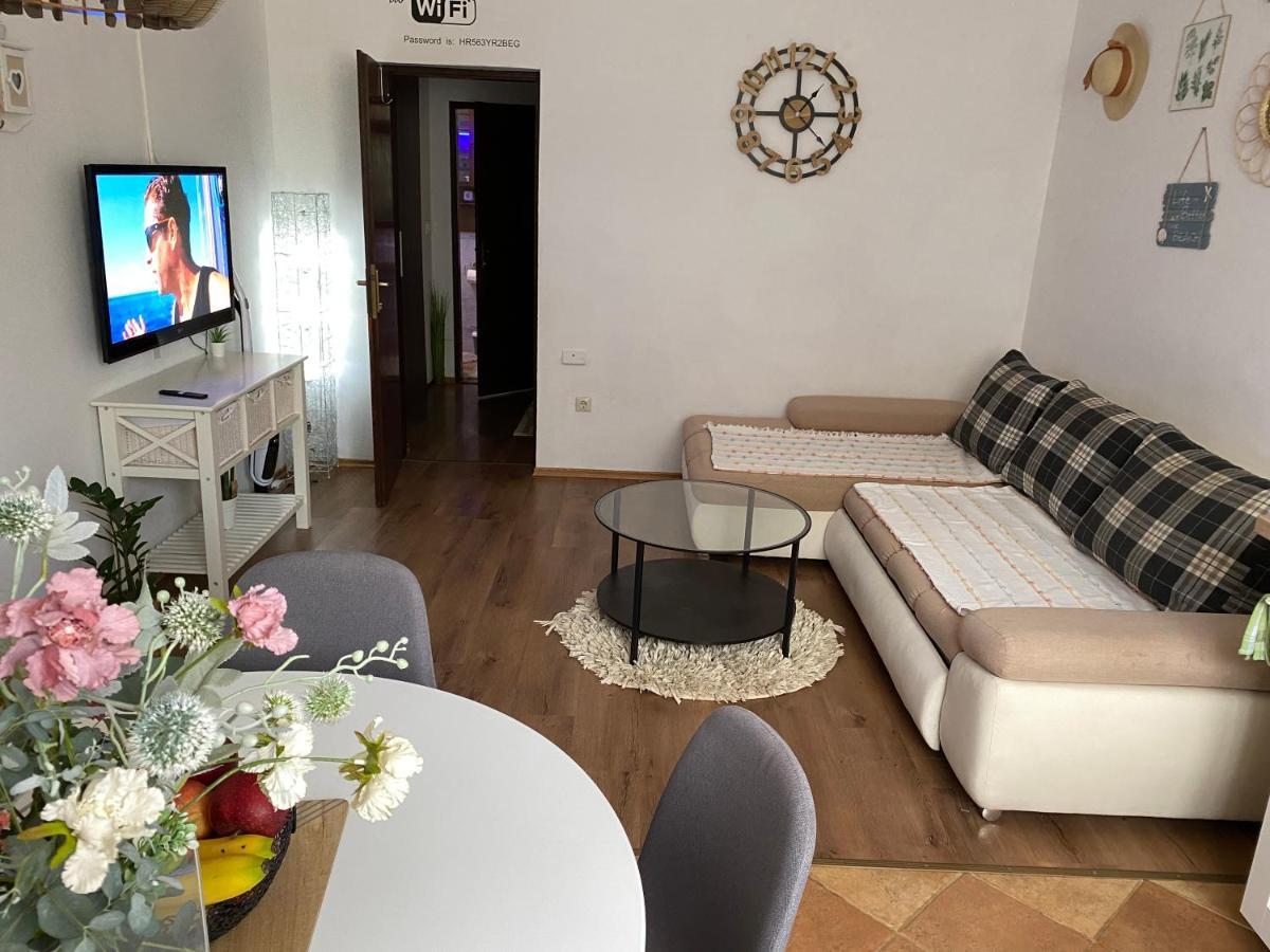 Apartment Villa Rossa Porec Esterno foto