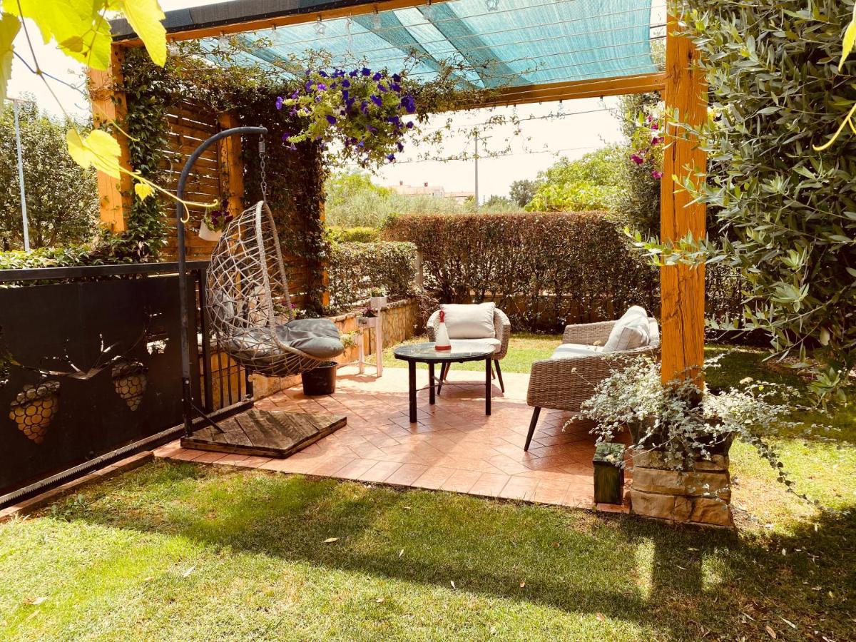 Apartment Villa Rossa Porec Esterno foto